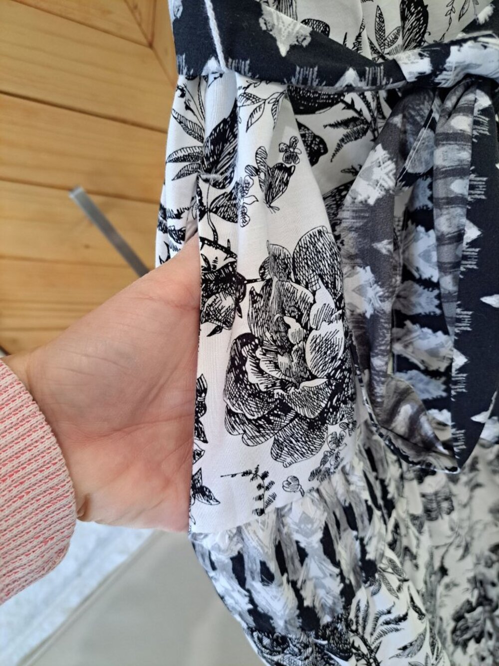 Abercrombie & Fitch Womens Floral Black White Maxi Dress Belted Waist Large Tall - Picture 7 of 14